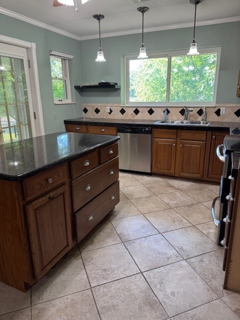 7249 Peden Rd, Azle, TX 76020 - kitchen featuring a sink, crown molding, decorative light fixtures, and dishwasher