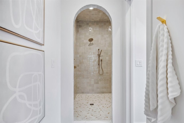 2212 Ridge Crest Dr, Richardson, TX 75080 - full bath featuring a tile shower