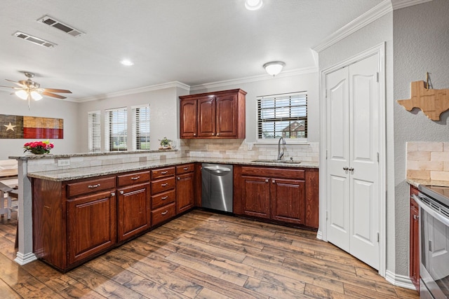 10121 Fireside Ln, Forney, TX 75126 - kitchen with ceiling fan, ornamental molding, visible vents, and dark wood-type flooring