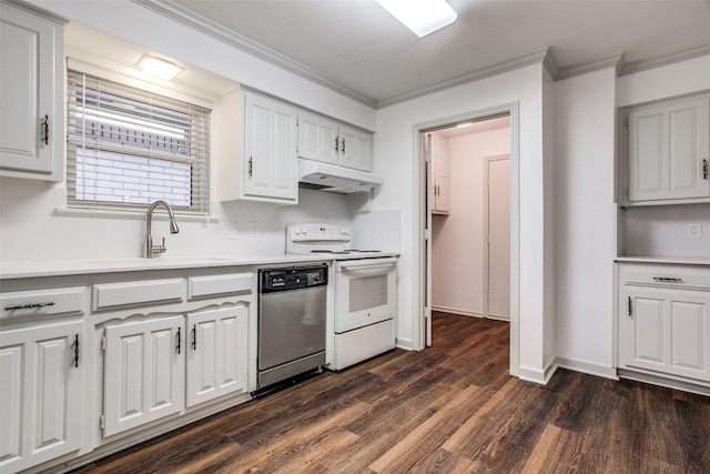 2 Preston Trail Ct, Pantego, TX 76013 - kitchen with under cabinet range hood, dishwasher, a sink, white range with electric cooktop, and crown molding
