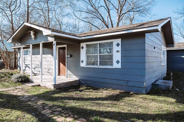 521 E 8th St, Bonham, TX 75418 - view of ranch-style house