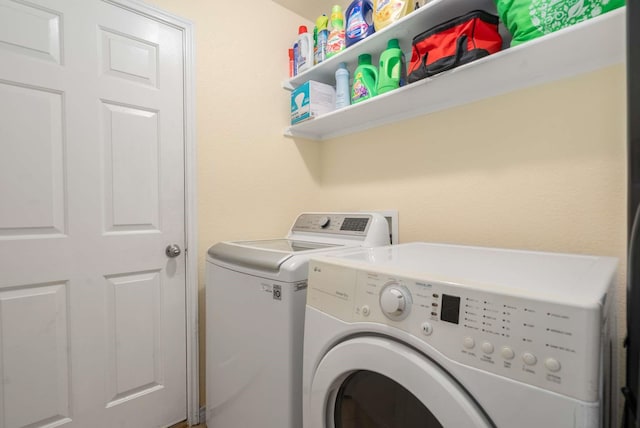 6113 Tilapia Dr, Fort Worth, TX 76179 - laundry room with independent washer and dryer
