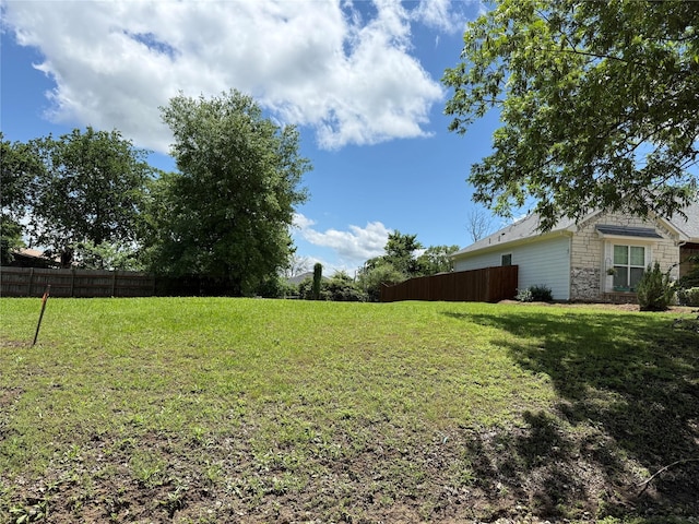 816 E 6th St, Bonham, TX 75418