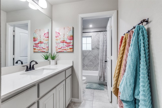 2009 Gill Star Dr, Haslet, TX 76052 - full bath with toilet, baseboards, vanity, and shower / tub combo