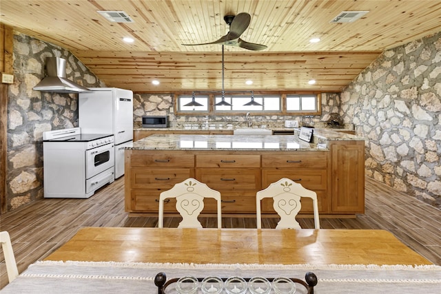725 County Road 520, Evant, TX 76525