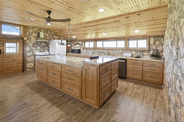 725 County Road 520, Evant, TX 76525