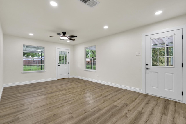 1110 Green St, Abilene, TX 79603 - entryway featuring wood finished floors, recessed lighting, a ceiling fan, and baseboards
