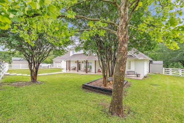 view of yard with a patio