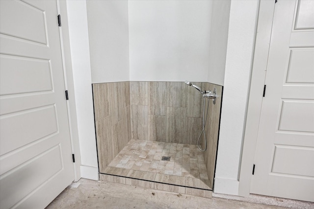 2028 Carrie Ct, Weatherford, TX 76088 - bathroom featuring tiled shower