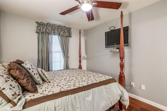 111 Evening Star Cir, Red Oak, TX 75154 - bedroom with wood finished floors, baseboards, and a ceiling fan