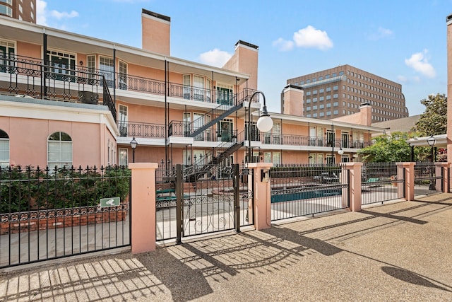 3208 Cole Ave Unit 2304, Dallas, TX 75204 - gate with a fenced front yard