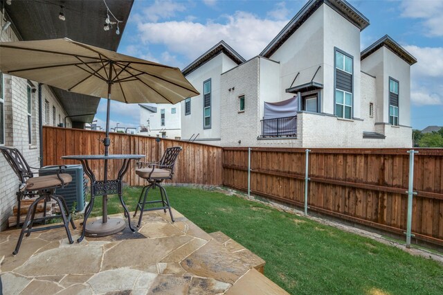 4354 Hebron St, Irving, TX 75061 - view of yard featuring a patio