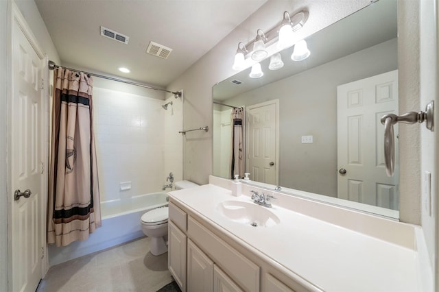 1364 Aubrey Ln, Frisco, TX 75033 - bathroom featuring toilet, shower / bathtub combination with curtain, vanity, and recessed lighting