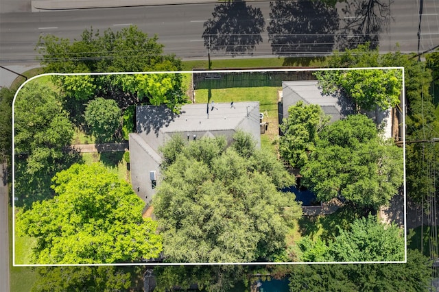6838 Lupton Dr, Dallas, TX 75225 - view from above of property with property parcel outlined