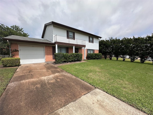 1664 Poplar Dr, Mesquite, TX 75149 - traditional-style home with brick siding, driveway, a front yard, and an attached garage