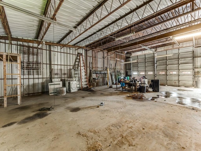 13134 Ravenview Rd, Dallas, TX 75253 - garage featuring metal wall