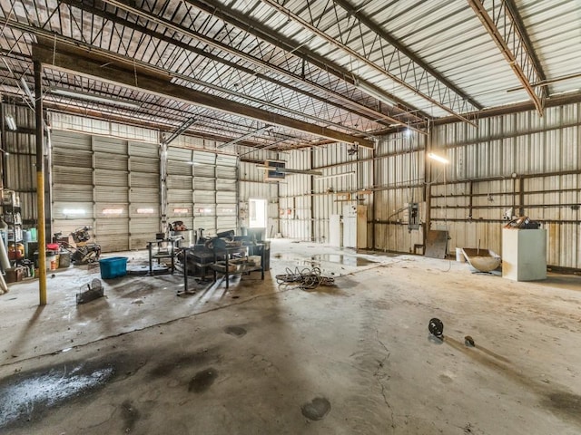 13134 Ravenview Rd, Dallas, TX 75253 - view of garage
