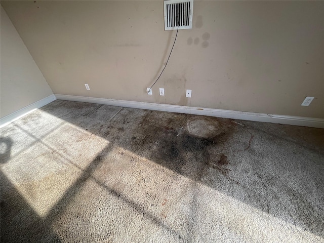 2127 Forest Hills Blvd, Haughton, LA 71037 - detailed view of carpet flooring and baseboards