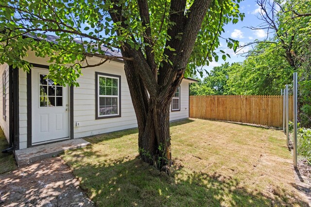 620 S First St, Sherman, TX 75090 - view of yard