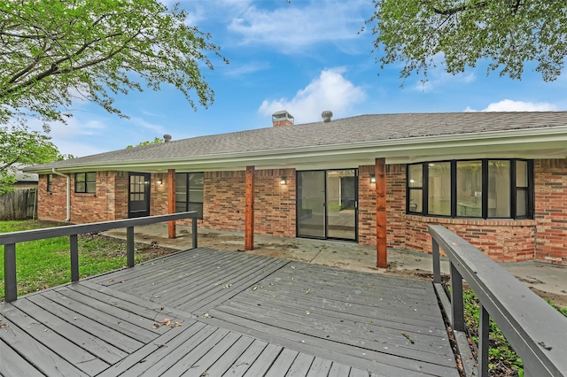 4032 Aragon Dr, Fort Worth, TX 76133 - wooden terrace with fence