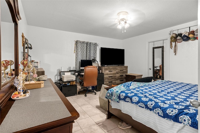 420 Whitney Ct, Rio Vista, TX 76093 - bedroom featuring an office area and light tile patterned floors