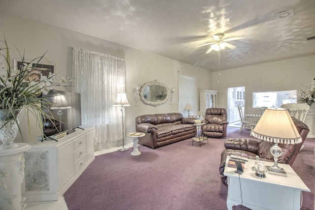 101 E Reed St, Randolph, TX 75475 - living area featuring carpet and a ceiling fan