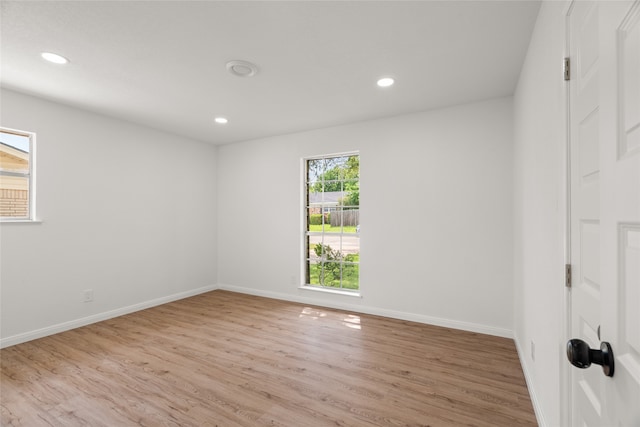 118 Mockingbird Ln, Hillsboro, TX 76645 - empty room featuring light wood finished floors, baseboards, and recessed lighting