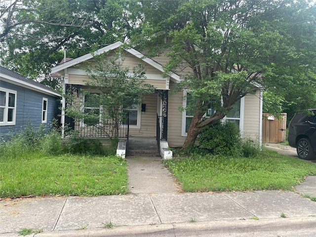 view of front facade with a porch