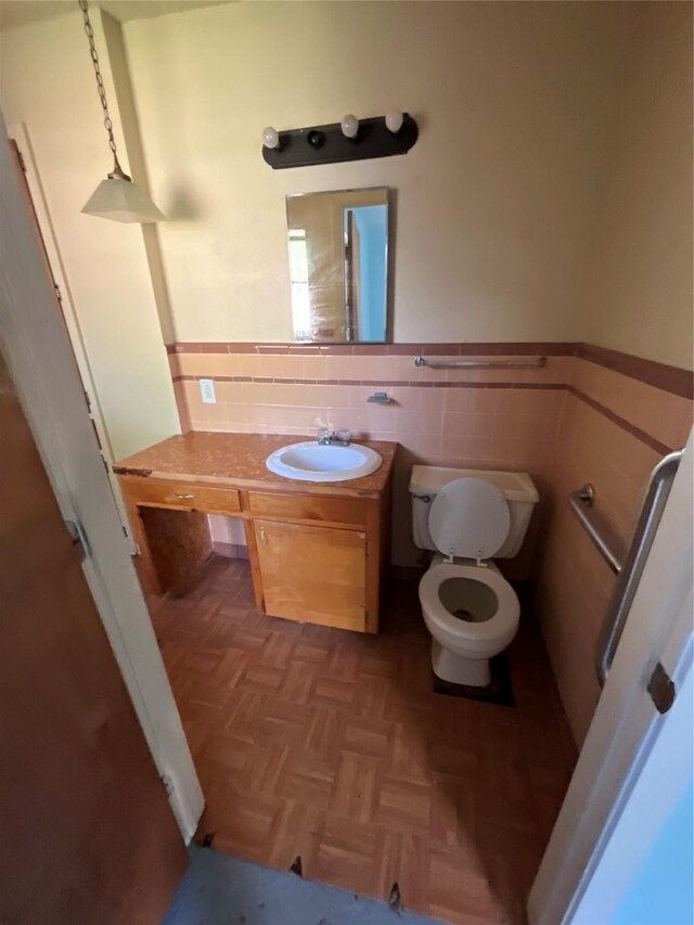 604 E 5th St, Weatherford, TX 76086 - office space featuring ceiling fan and washer and clothes dryer