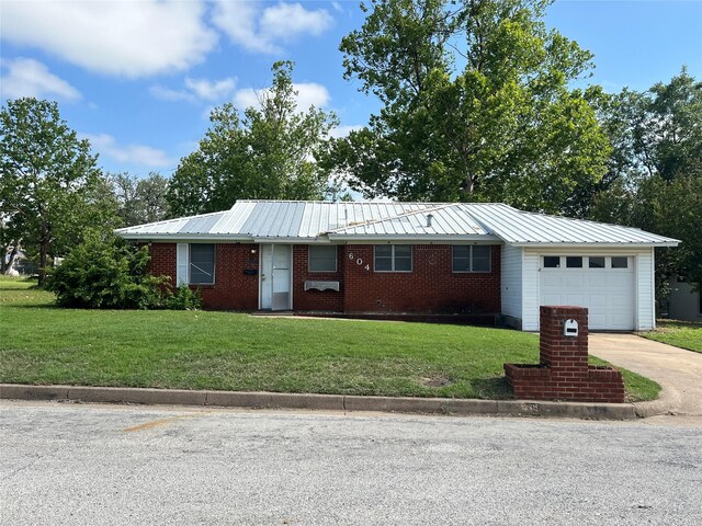604 E 5th St, Weatherford, TX 76086 - view of front of property
