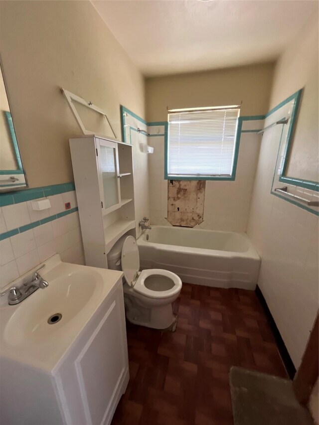 604 E 5th St, Weatherford, TX 76086 - bathroom featuring a textured ceiling and a sink