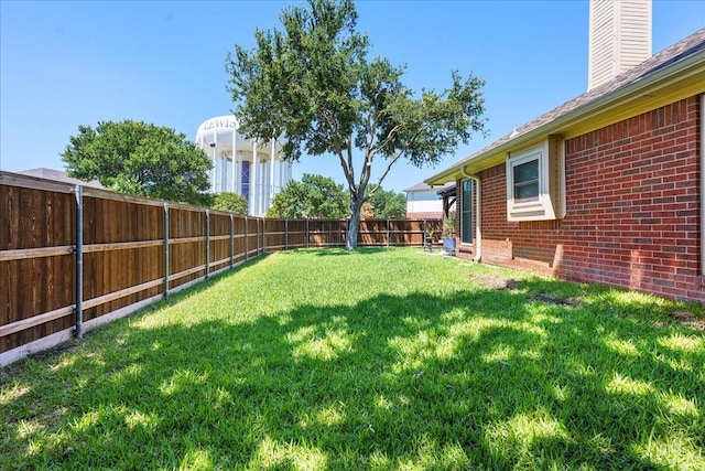 2098 Amber Ct, Lewisville, TX 75067 - view of yard