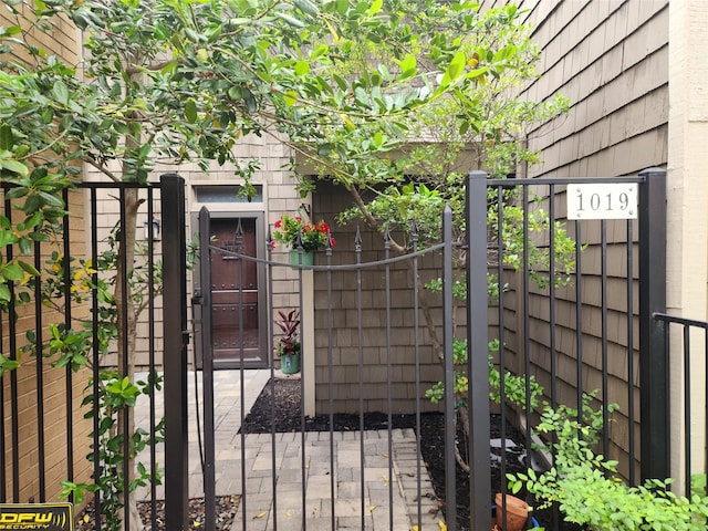 gate featuring fence