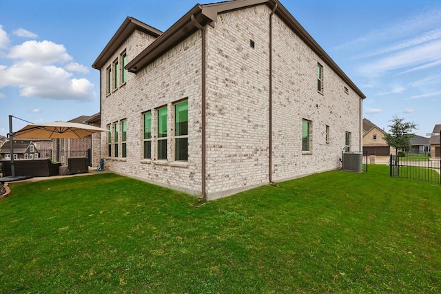 618 Race Dr, Heath, TX 75126 - carpeted bedroom featuring baseboards, a nursery area, and ceiling fan