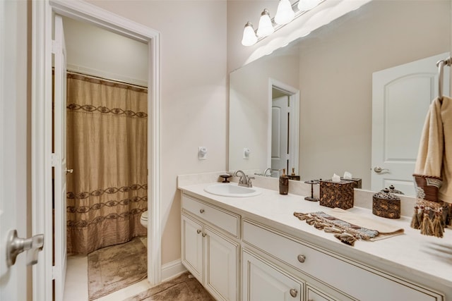 1537 Firenza Ct, Mclendon Chisholm, TX 75032 - full bathroom with toilet, vanity, and a shower with shower curtain