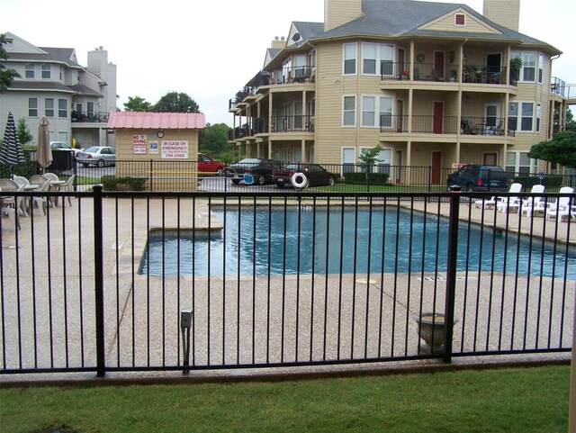 2164 Tanglewood Blvd Unit B202, Pottsboro, TX 75076 - community pool with fence