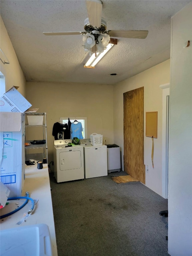 1208 W Broadway, Clarksville, TX 75426 - washroom with washing machine and dryer, a ceiling fan, carpet flooring, and a textured ceiling