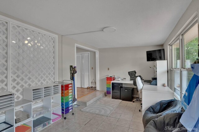 office area featuring light tile patterned floors