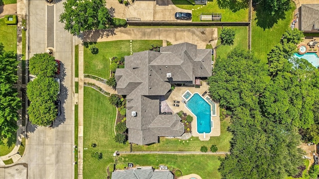 7208 Majestic Mnr, Colleyville, TX 76034 - bird's eye view of a pool area