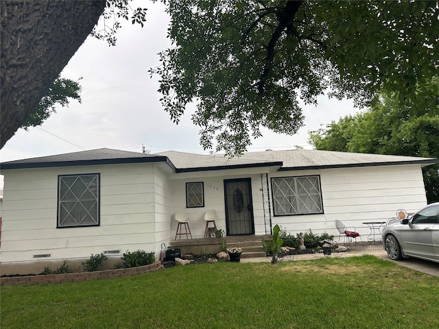 1220 Westmoreland Dr, Mckinney, TX 75069 - single story home with a front yard