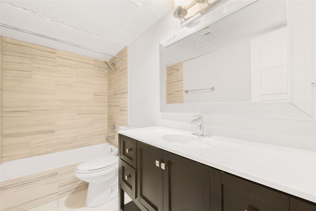 full bath featuring toilet, vanity, and shower / tub combination