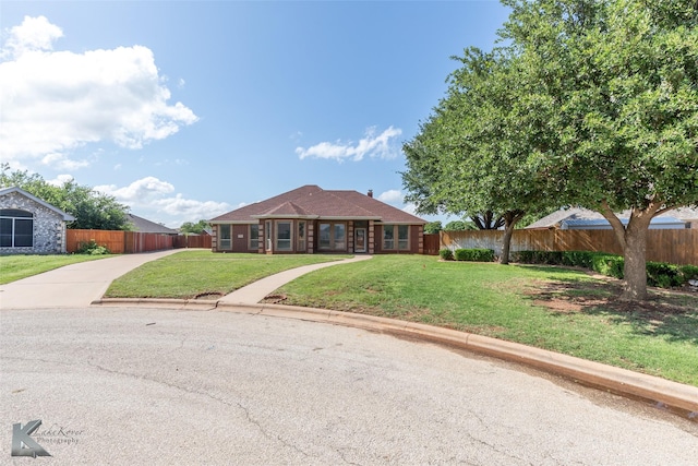 7118 Sable Cir, Abilene, TX 79606 - ranch-style home featuring driveway