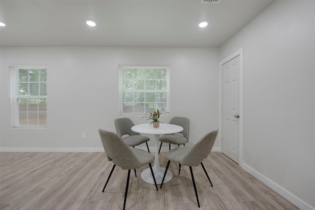 3030 Utah Ave, Dallas, TX 75216 - dining space featuring light wood-type flooring, baseboards, and recessed lighting