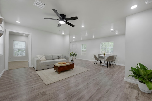 3030 Utah Ave, Dallas, TX 75216 - living area featuring baseboards, wood finished floors, ceiling fan, and recessed lighting
