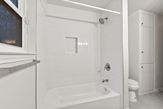 2909 Conejos Dr, Fort Worth, TX 76116 - bathroom with toilet, shower / bath combination, and baseboards