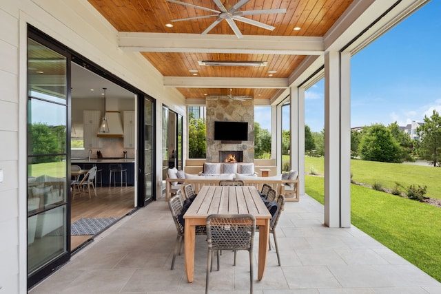 13736 Waterside Dr, Malakoff, TX 75148 - sunroom featuring beamed ceiling