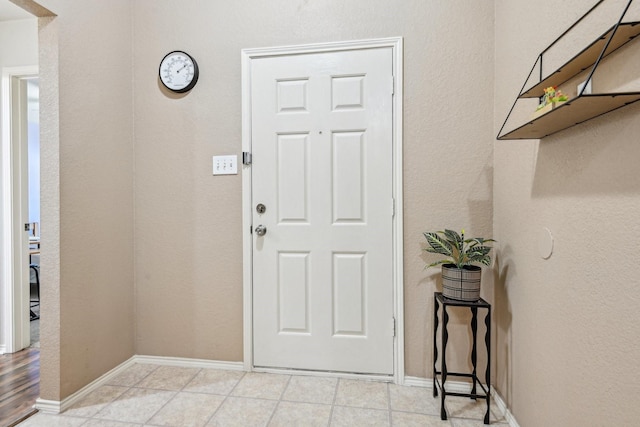 8833 Stirrup Way, Fort Worth, TX 76244 - foyer entrance featuring baseboards