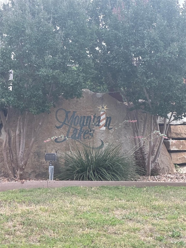 150 Blue Marlin Ct, Bluff Dale, TX 76433