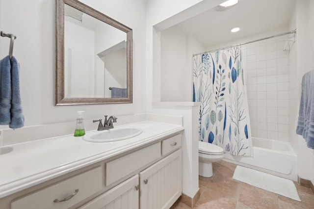 3728 Stanford Ave, University Park, TX 75225 - full bathroom featuring toilet, vanity, and shower / bath combination with curtain