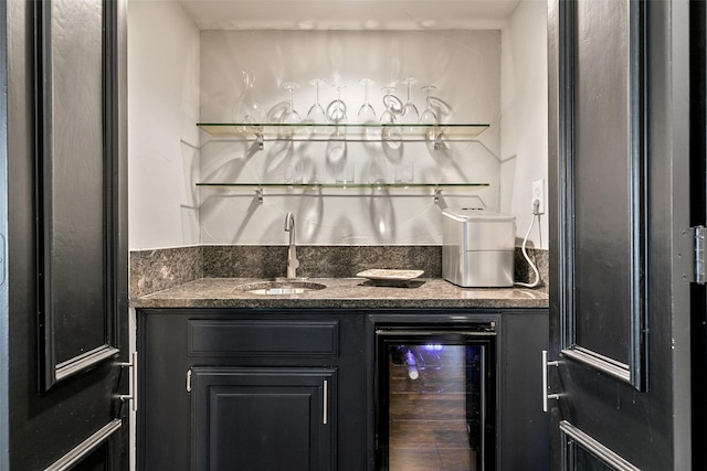 6701 Timothy Dr, Plano, TX 75023 - indoor wet bar with beverage cooler and freestanding refrigerator